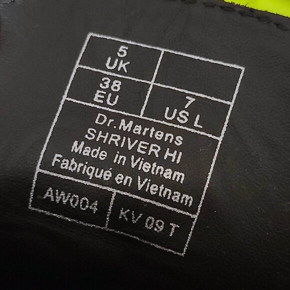 DR. MARTENS DM Docs Shriver Hi Vintage Leather Heeled Boots, Size 7 - Picture 9 of 9